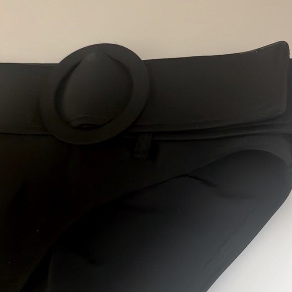 5/$20 🛍 Black bikini bottom with belt - Picture 5 of 6